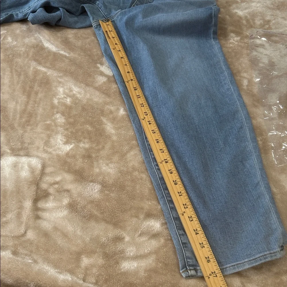 Madewell Light Wash Jeans Size 28 Faux Fly Elastic Waist Comfort Denim pull on